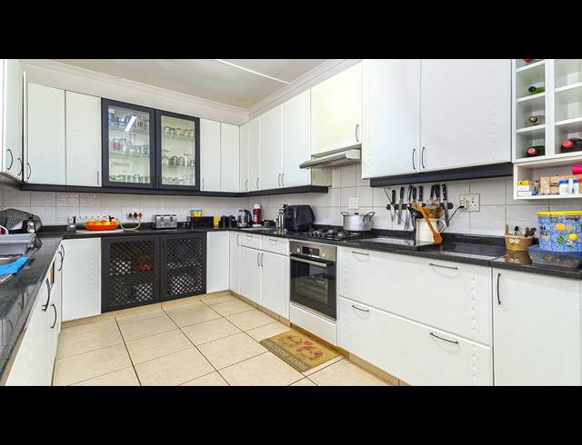 5 BEDROOM HOUSE FOR SALE IN GILLITTS